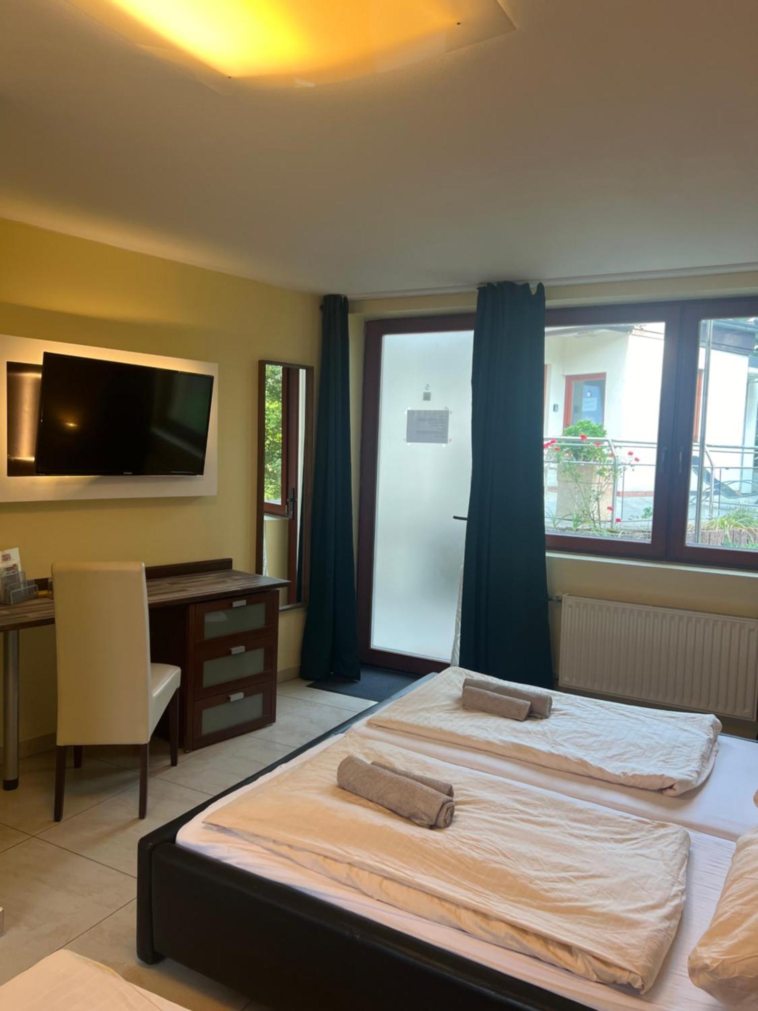Hotel Hof 19 - Nuernberg Nord Heroldsberg Extérieur photo